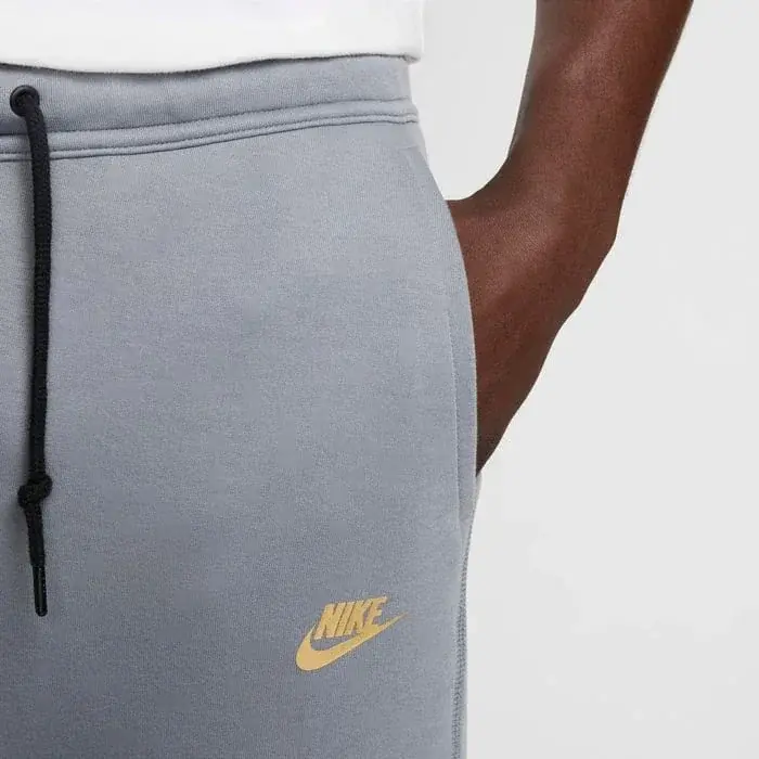 Tech Fleece Joggers Cool Grey/Metallic Gold