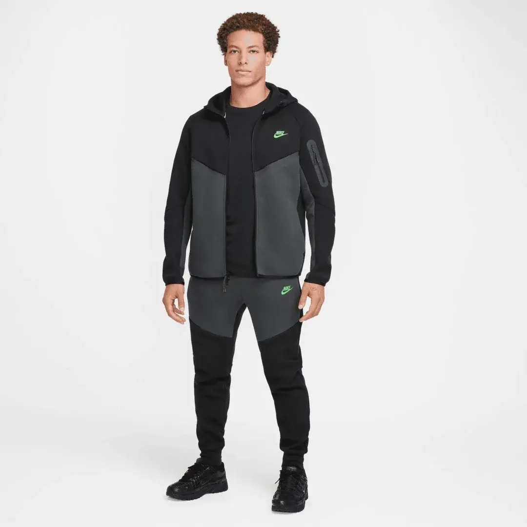Tech Full-Zip Windrunner Hoodie Black/Anthracite/Green Strike