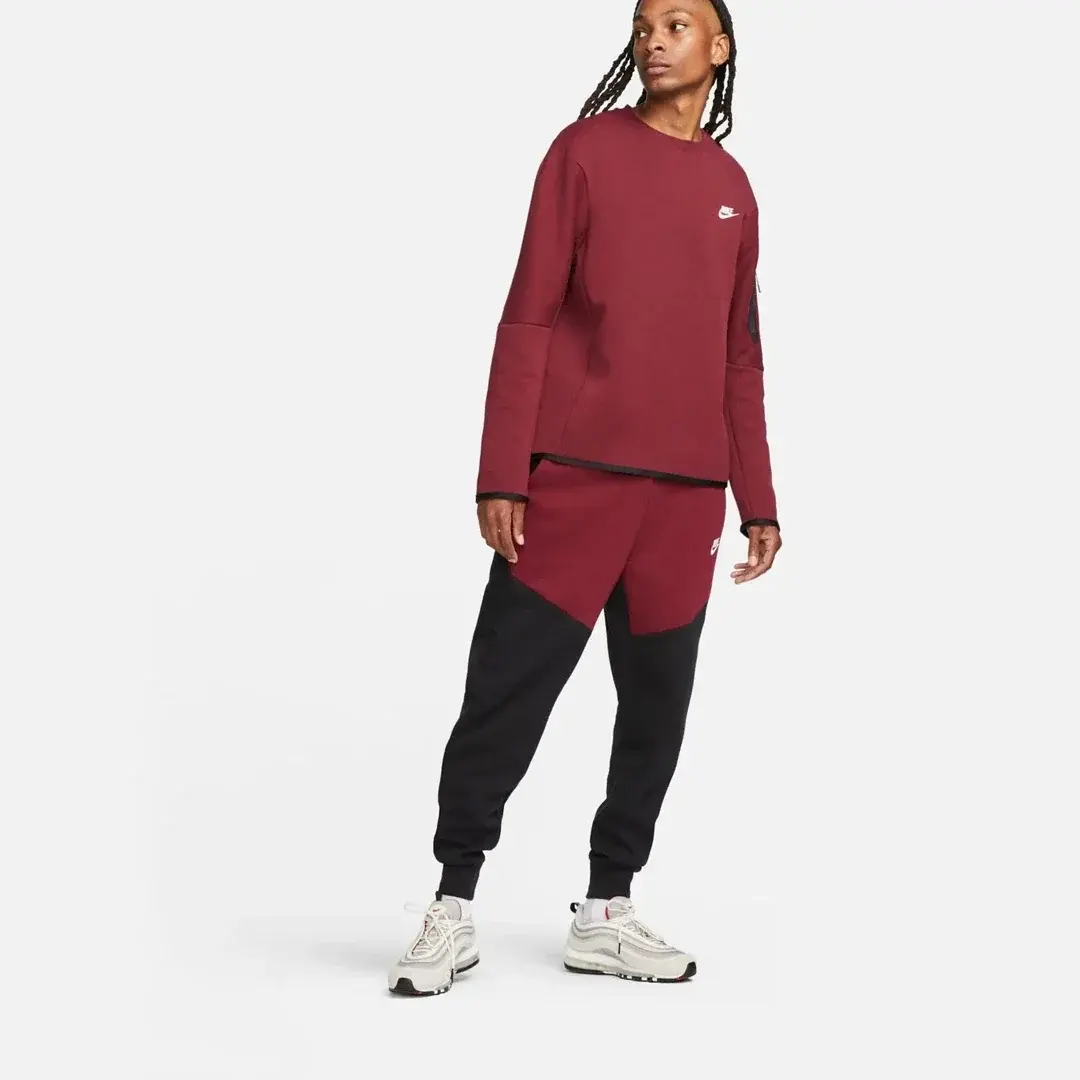 Tech Fleece Joggers Black/Dark Beetroot/Phantom